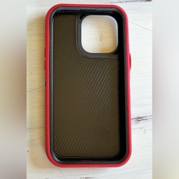 iPhone 14 Pro Max Case - Red - Picture 4 of 8